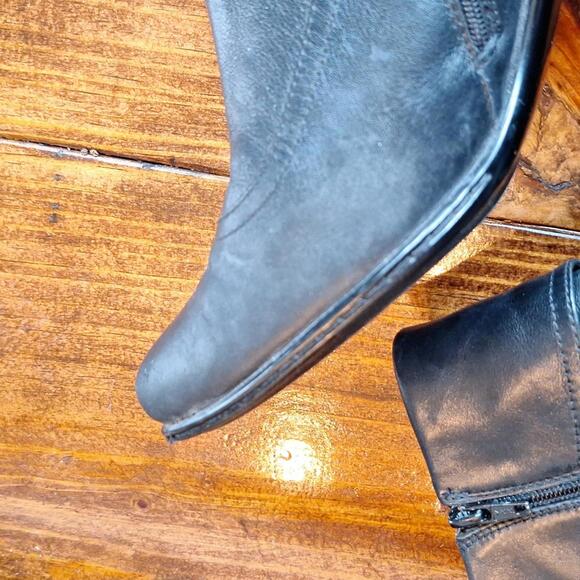 Sofft Leather Heeled Zip Up Bootie Size 7.5 - Picture 8 of 9